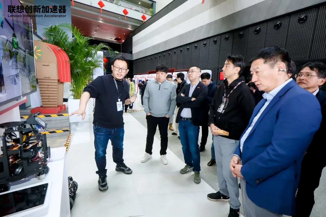 金年会亮相联想创新加速器开放日，以消费级物理AI大脑平台助推家用机器人产业生态化 